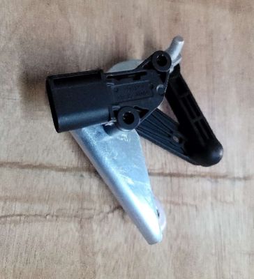 Tesla Model S/X 2012-2021 Ön Sol Hava Asansörü Sensörü 1027941-00-B