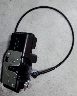 Tesla Model S Ön Sağ Kapı Kilidi 6008912-99-C 24x19x12cm