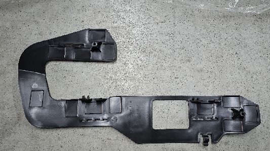 Tesla Model S 2022+ için Siyah Ön Sis Farı Braketi Sol 50x26x3mm
